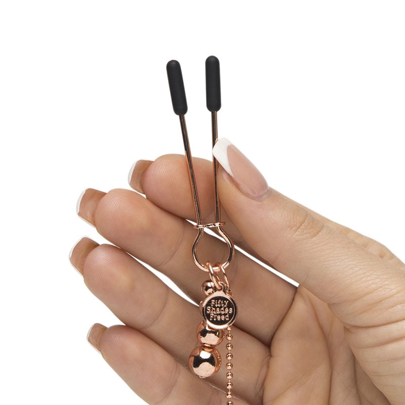 Pinces à Tétons Et Clitoris "All Sensation" - Fifty Shades Freed 7 Pinces à Tétons Et Clitoris "All Sensation" - Fifty Shades Freed – Image 5